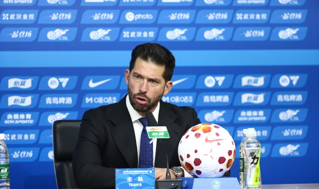 开云app-莫拉：上半场没有限制好对手付出了代价，下半场没有放弃值得称赞