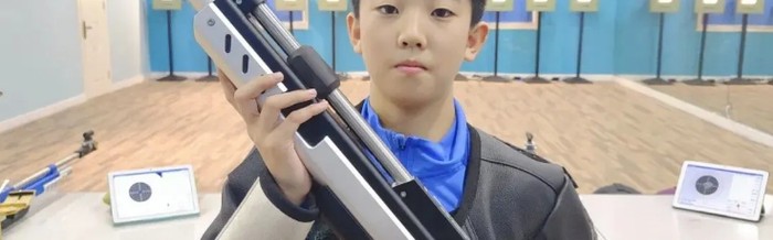 开云体育下载-0.2环绝杀！德州小将刘润泽逆转夺冠晋级全国锦标赛|射击锦标赛|射击|全国青少年射击锦标赛|德州市|选拔赛_新浪新闻