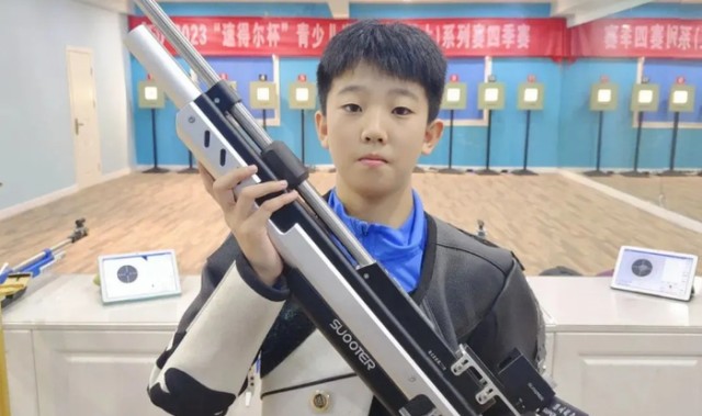 开云体育下载-0.2环绝杀！德州小将刘润泽逆转夺冠晋级全国锦标赛|射击锦标赛|射击|全国青少年射击锦标赛|德州市|选拔赛_新浪新闻