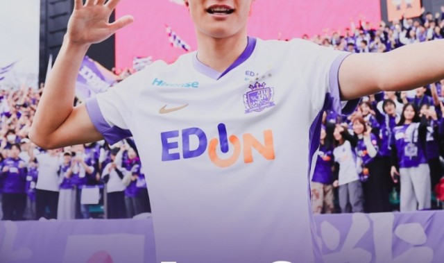 开云体育下载-世界波+天秀倒钩绝平+反绝杀！广岛三箭2-1大阪樱花，领跑J1西区