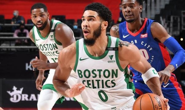 12助攻0失误再送绝杀 关键时刻塔图姆已游刃有余